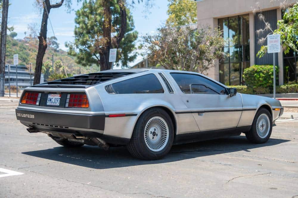 https://autogreeknews.gr/wp-content/uploads/2026/08/1982-delorean-dmc-12-for-sale-9.jpg