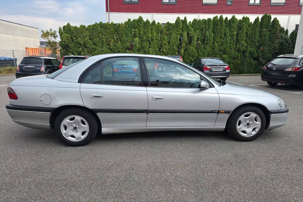 https://autogreeknews.gr/wp-content/uploads/2026/08/1996-opel-omega-v6-for-sale-1.jpg