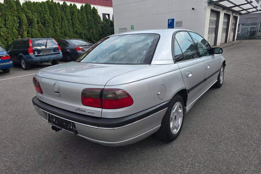 https://autogreeknews.gr/wp-content/uploads/2026/08/1996-opel-omega-v6-for-sale-11.jpg