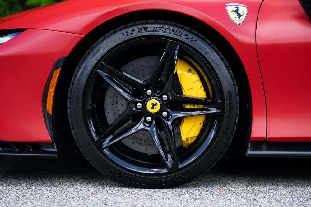 https://autogreeknews.gr/wp-content/uploads/2026/08/2023-ferrari-sf90-stradale-9.jpg