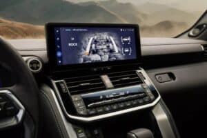 2026-Toyota-Land-Cruiser-300-Hybrid-19-2048×1366