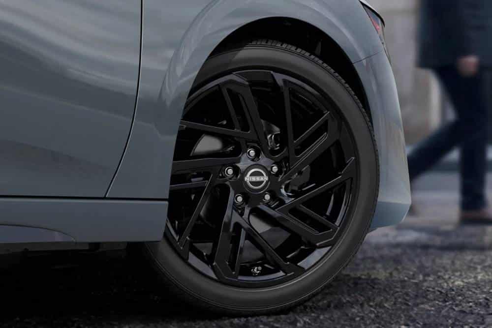 https://autogreeknews.gr/wp-content/uploads/2026/08/2027-Nissan-Sentra-Midnight-Edition-818-4-2048x136-1.jpg