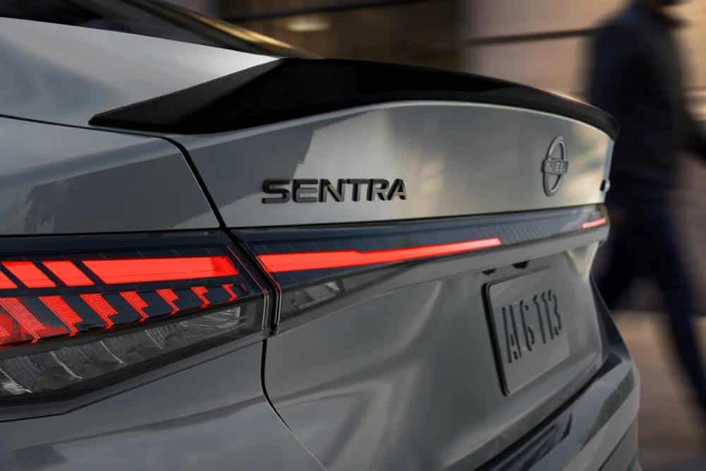 https://autogreeknews.gr/wp-content/uploads/2026/08/2027-Nissan-Sentra-Midnight-Edition-818-5-2048x136-1.jpg
