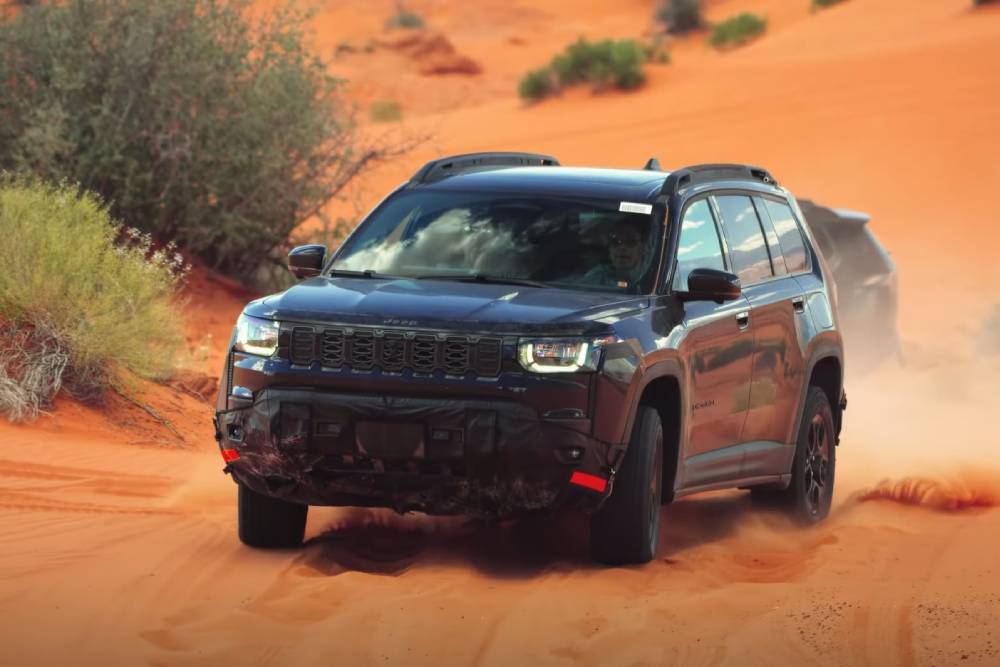 https://autogreeknews.gr/wp-content/uploads/2026/08/2027-jeep-cherokee-trailhawk-06.jpg
