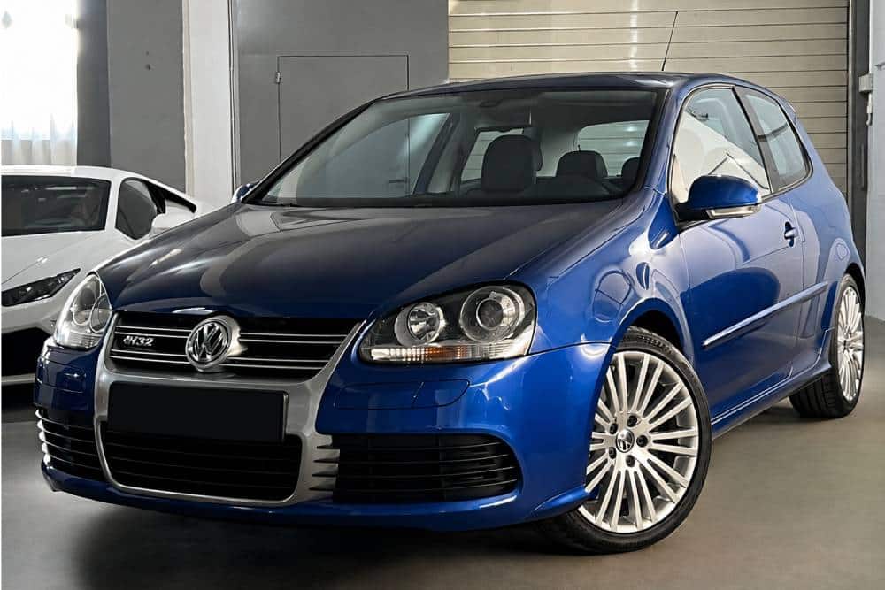 Εν Ελλάδι «κούτα» VW Golf R32 με μόλις 4.600 χλμ.