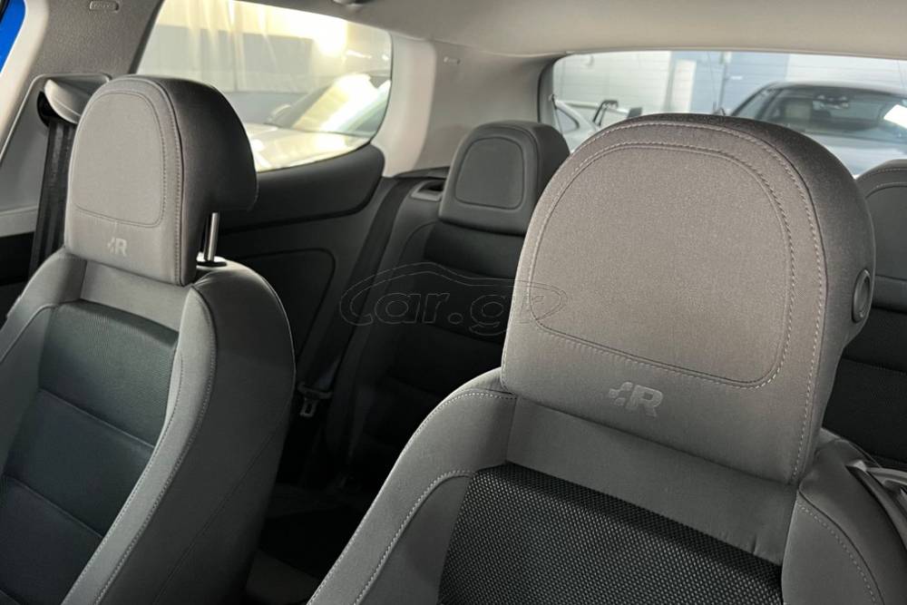 https://autogreeknews.gr/wp-content/uploads/2026/08/4600-km-vw-golf-r32-for-sale-2.jpg