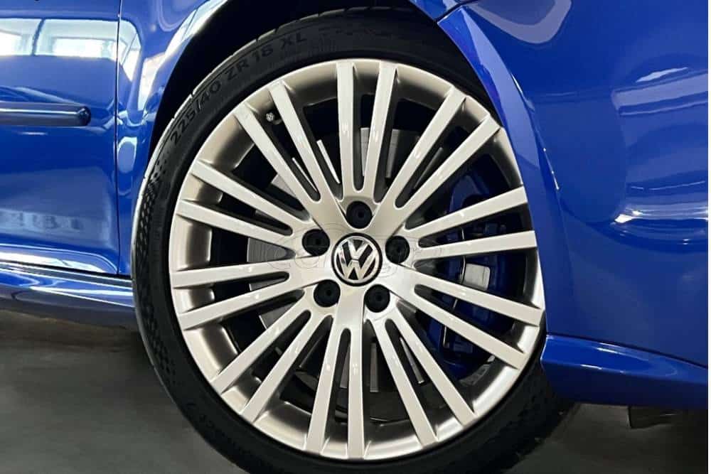 https://autogreeknews.gr/wp-content/uploads/2026/08/4600-km-vw-golf-r32-for-sale-9.jpg