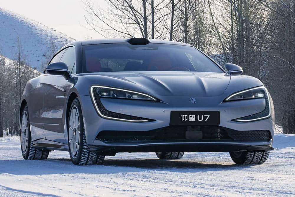 https://autogreeknews.gr/wp-content/uploads/2026/08/BYD-Yangwang-U7-Test-2.jpg