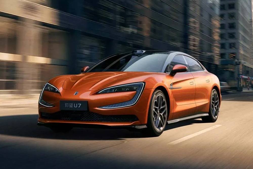 https://autogreeknews.gr/wp-content/uploads/2026/08/BYD-Yangwang-U7-Test-3.jpg