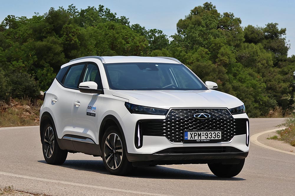 https://autogreeknews.gr/wp-content/uploads/2026/08/Chery-Tiggo-4-Hybrid-white-6.jpg