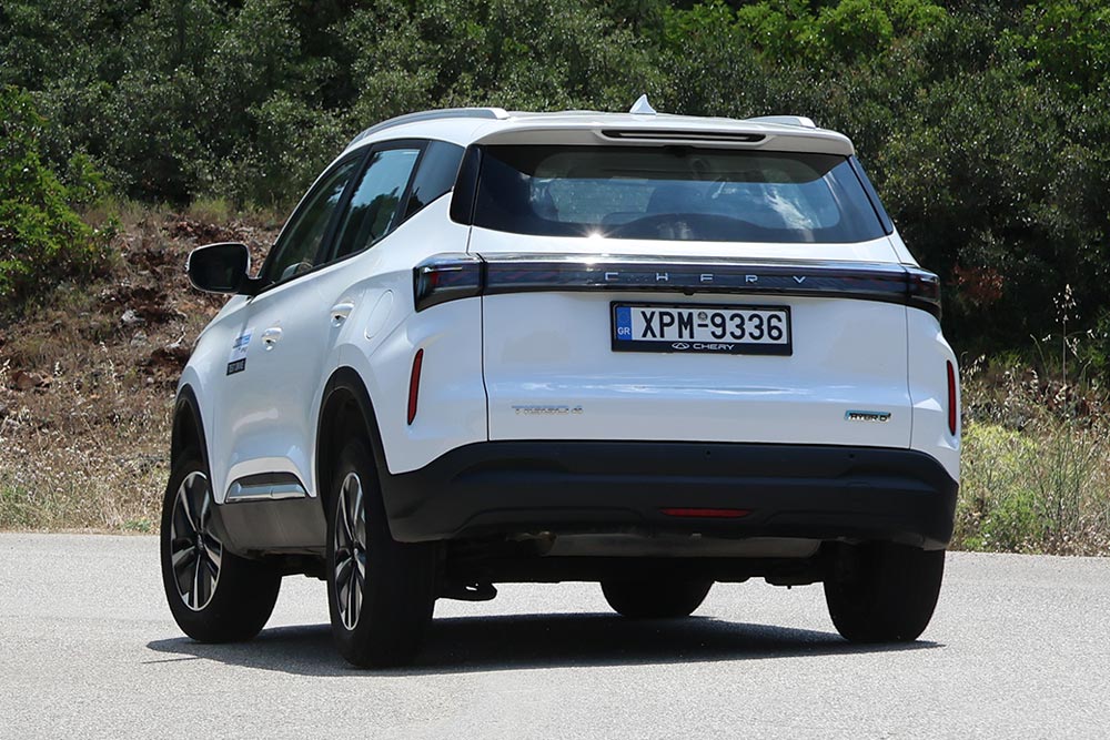 https://autogreeknews.gr/wp-content/uploads/2026/08/Chery-Tiggo-4-Hybrid-white-7.jpg