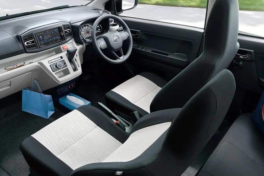 https://autogreeknews.gr/wp-content/uploads/2026/08/Daihatsu-Mira-eS-2026-2.jpg