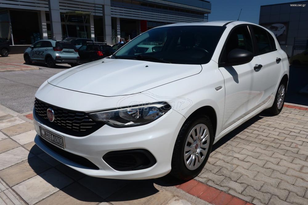 https://autogreeknews.gr/wp-content/uploads/2026/08/Fiat-Tipo-2018-used-1.jpg