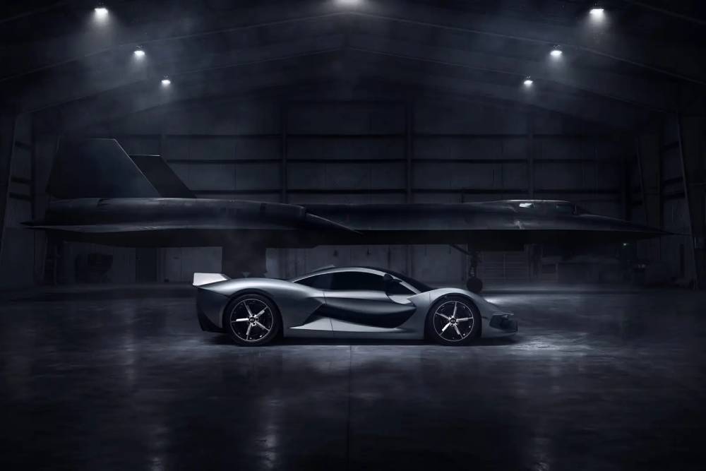 https://autogreeknews.gr/wp-content/uploads/2026/08/Hennessey-Blackbird-02-1-scaled-1.jpg