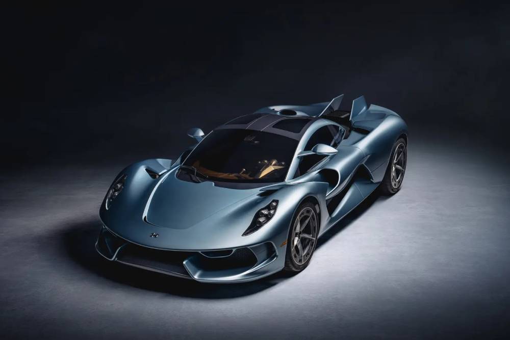 https://autogreeknews.gr/wp-content/uploads/2026/08/Hennessey-Blackbird-04-1-scaled-1.jpg