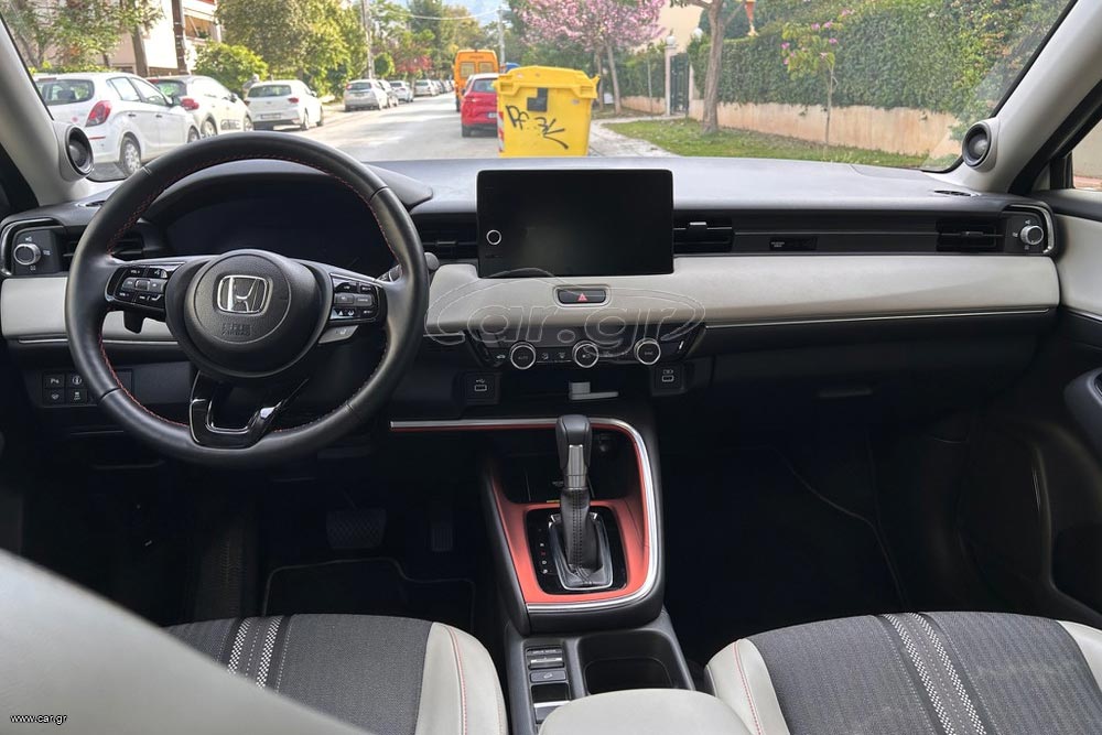 https://autogreeknews.gr/wp-content/uploads/2026/08/Honda-HR-V-2024-used-3.jpg