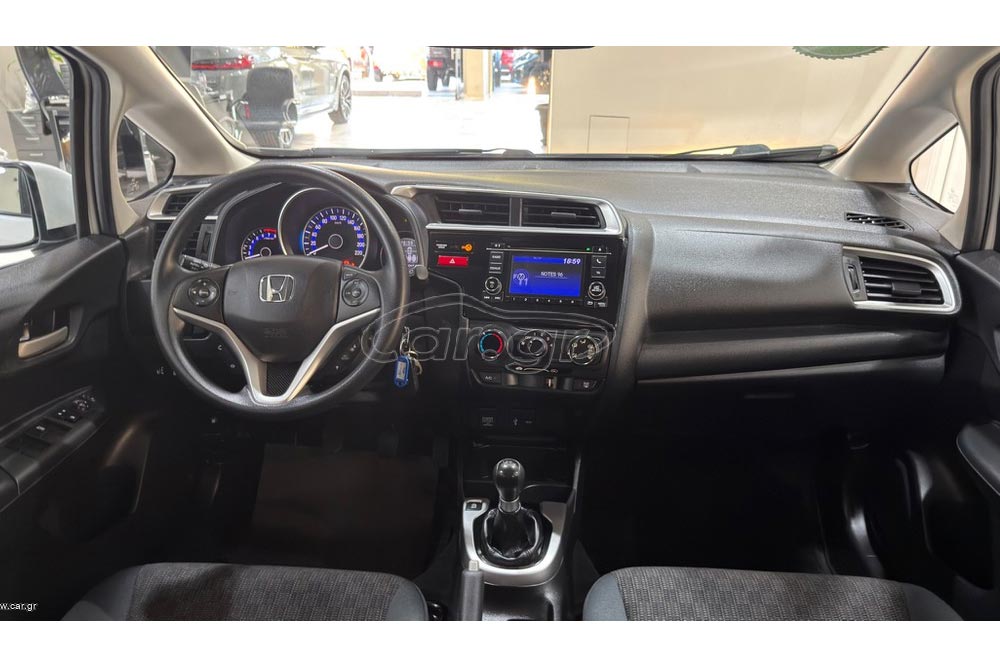 https://autogreeknews.gr/wp-content/uploads/2026/08/Honda-Jazz-2026-used-7.jpg