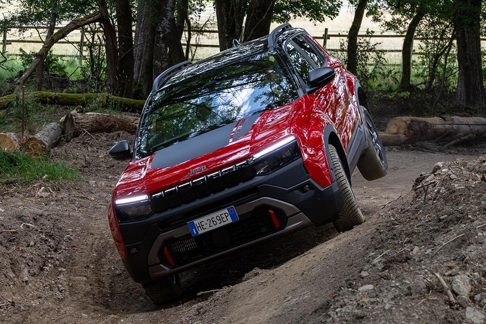 https://autogreeknews.gr/wp-content/uploads/2026/08/Jeep-Avenger-2026-10.jpg