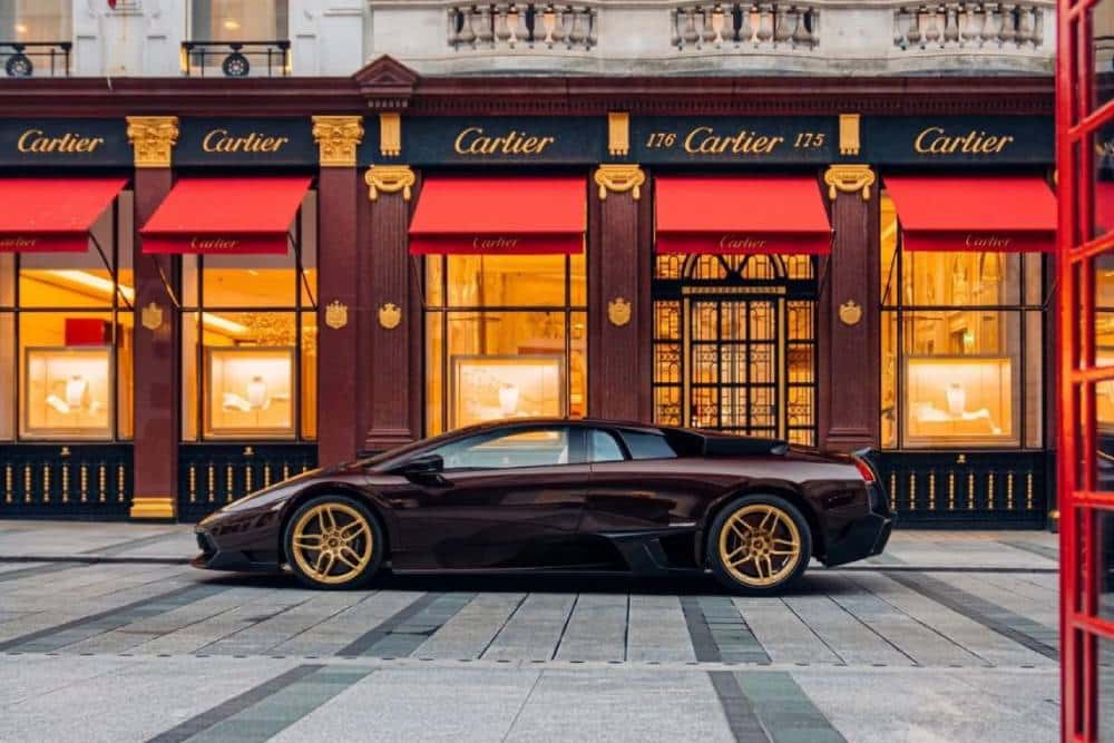 https://autogreeknews.gr/wp-content/uploads/2026/08/Lamborghini_Murcielago_SV_2010_manual-11.jpg