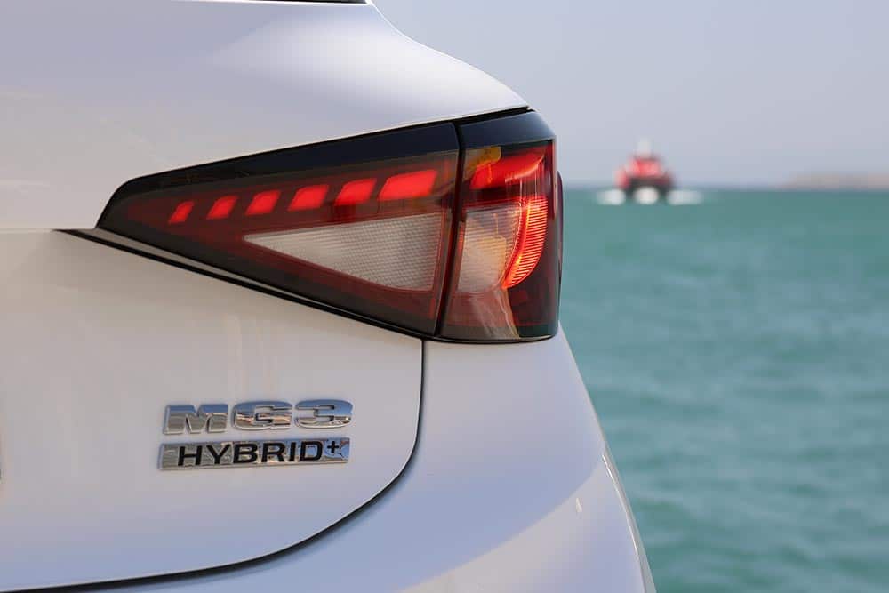 https://autogreeknews.gr/wp-content/uploads/2026/08/MG3-Hybrid-white-6.jpg