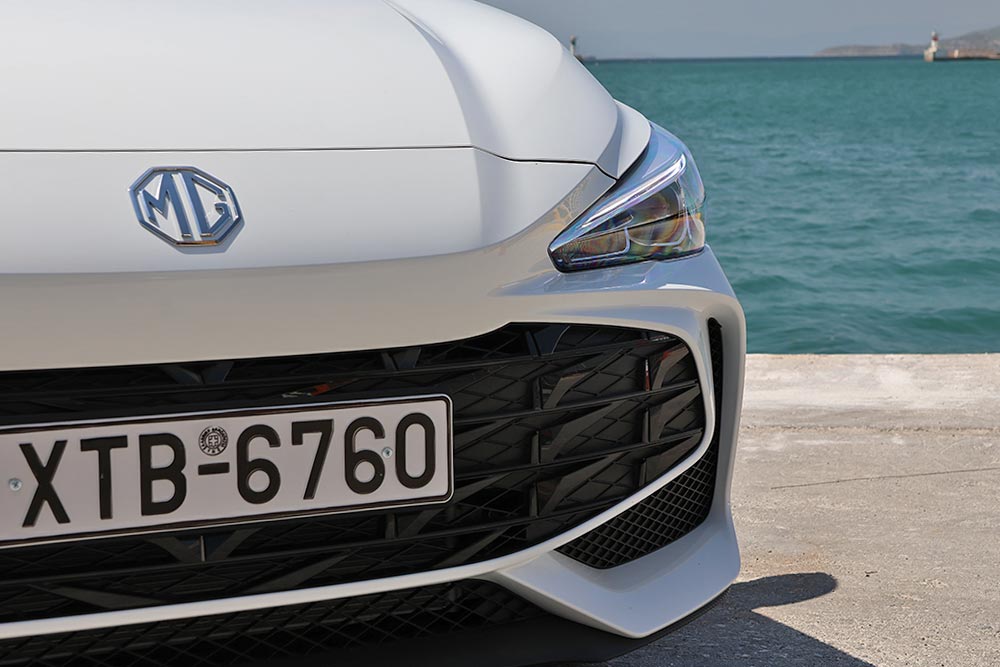 https://autogreeknews.gr/wp-content/uploads/2026/08/MG3-Hybrid-white-9.jpg