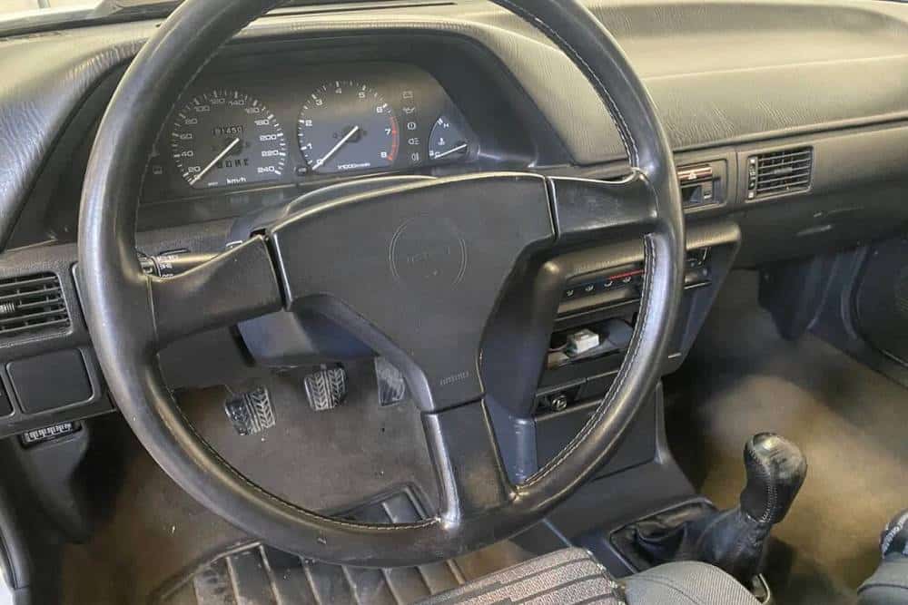https://autogreeknews.gr/wp-content/uploads/2026/08/Mazda_323_GT-R_1992_for_sale-3.jpg