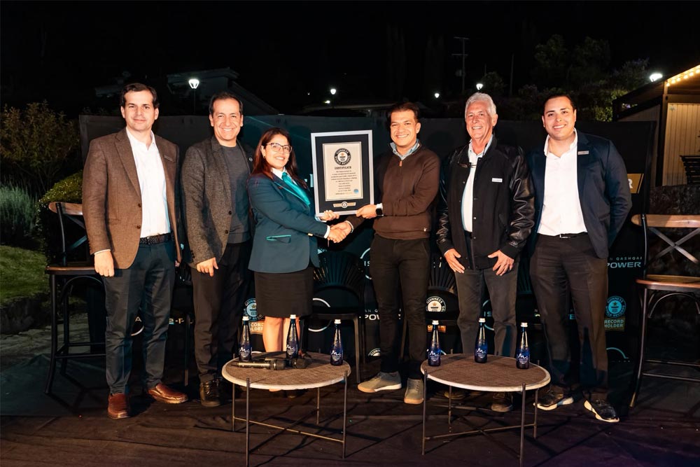 https://autogreeknews.gr/wp-content/uploads/2026/08/Nissan-Qashqai-e-Power-Guinness-Record-1.jpeg
