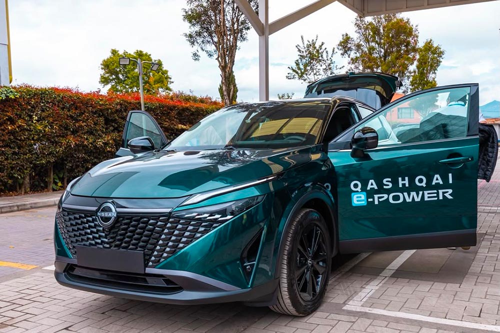 https://autogreeknews.gr/wp-content/uploads/2026/08/Nissan-Qashqai-e-Power-Guinness-Record.jpg