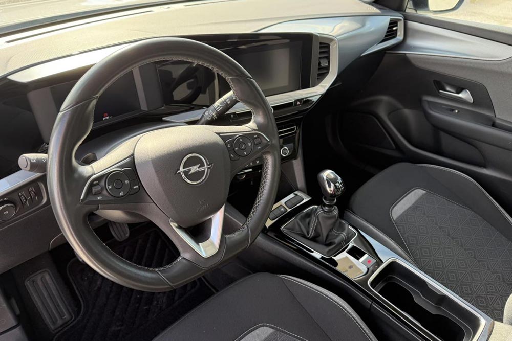 https://autogreeknews.gr/wp-content/uploads/2026/08/Opel-Mokka-2023-used-3.jpg