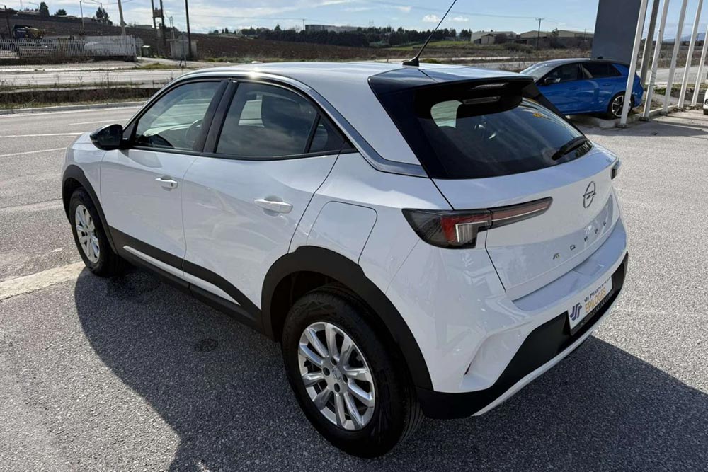 https://autogreeknews.gr/wp-content/uploads/2026/08/Opel-Mokka-2023-used-6.jpg