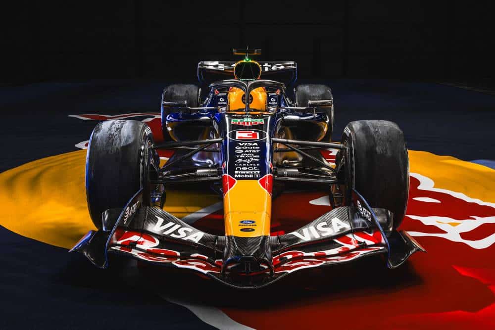 https://autogreeknews.gr/wp-content/uploads/2026/08/Oracle_Red_Bull_Racing_Red-Bull-Ford-Powertrains_03-1.jpg