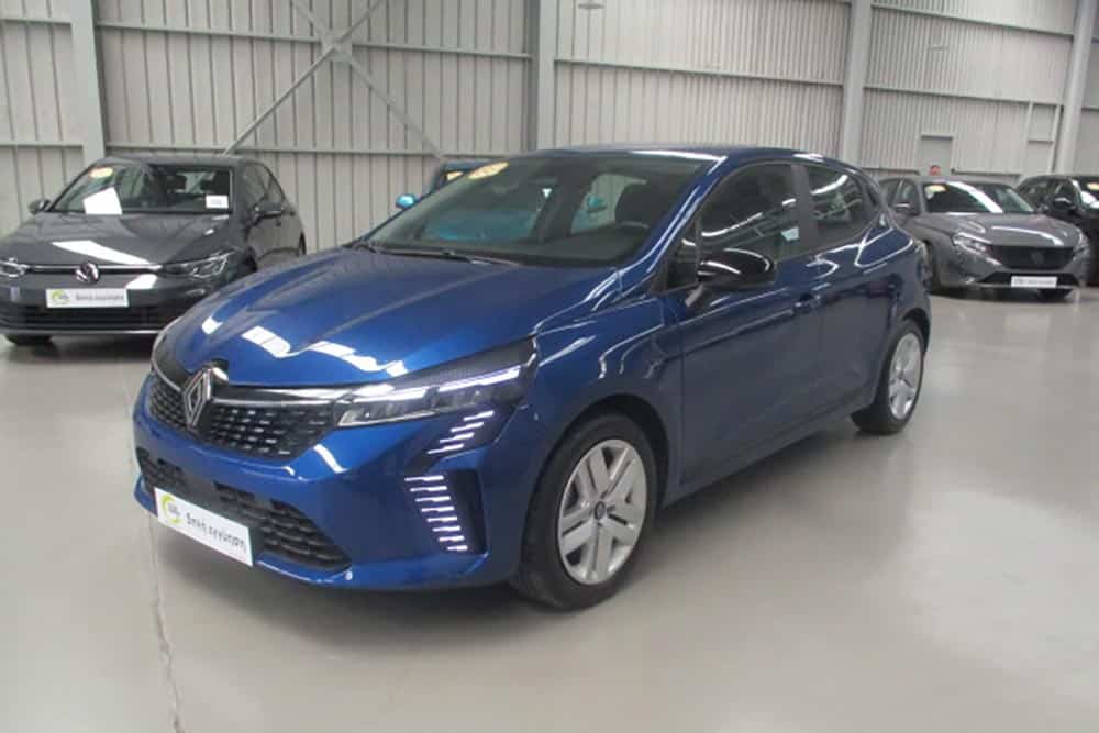 https://autogreeknews.gr/wp-content/uploads/2026/08/Renault-Clio-E-Tech-2025-used-3.jpg