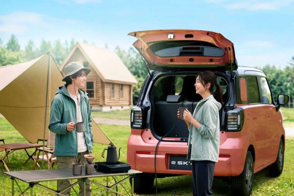 https://autogreeknews.gr/wp-content/uploads/2026/08/Suzuki-e-SKY-4-2048x1290-1.jpg