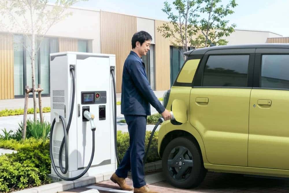 https://autogreeknews.gr/wp-content/uploads/2026/08/Suzuki-e-SKY-5-2048x1290-1.jpg