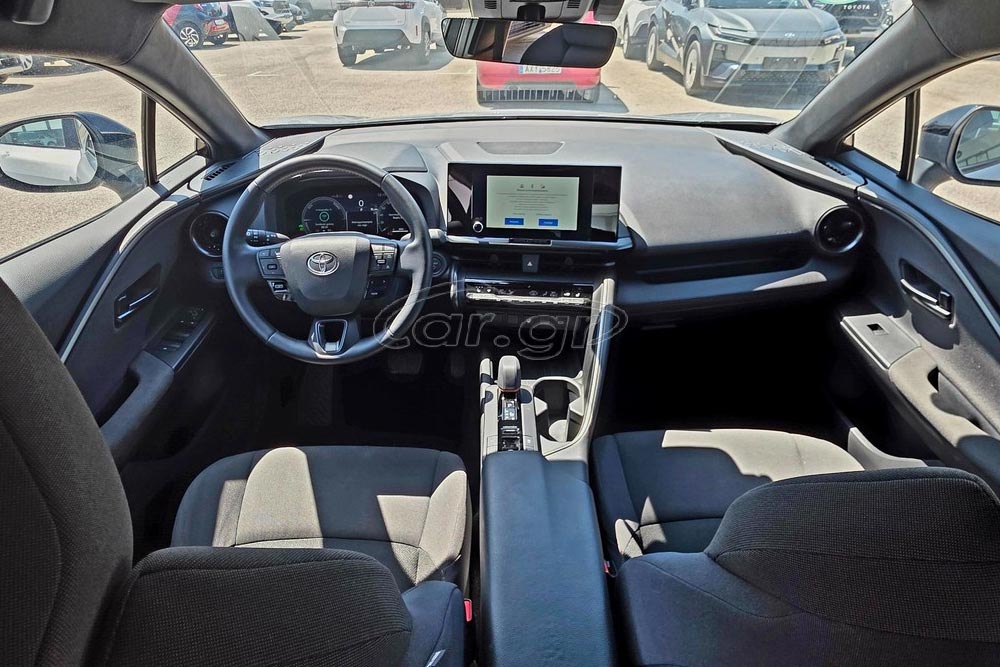https://autogreeknews.gr/wp-content/uploads/2026/08/Toyota-C-HR-PHEV-2026-used-4.jpg