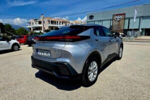 Toyota-C-HR-PHEV-2026-used-6