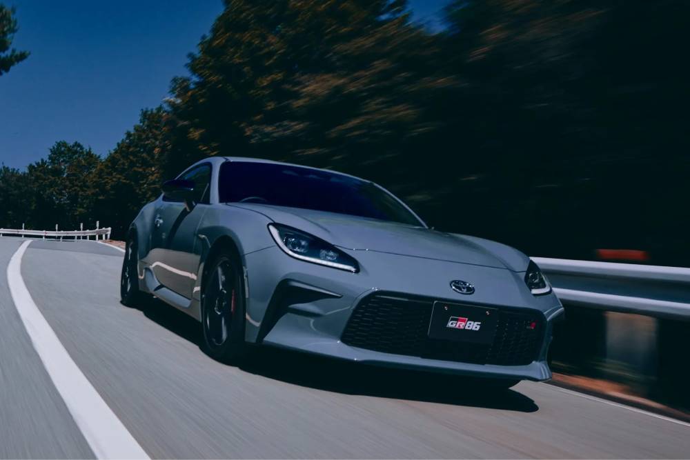 https://autogreeknews.gr/wp-content/uploads/2026/08/Toyota-GR-86-Update-Japan-1-2048x1366-1.jpg