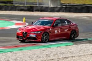 Δωρεάν μαθήματα οδήγησης στους αγοραστές Alfa Romeo QV