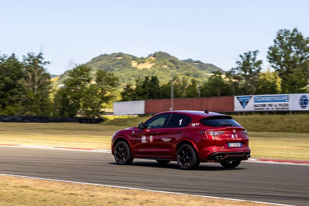 https://autogreeknews.gr/wp-content/uploads/2026/08/alfa-romeo-driving-academy-5.jpg