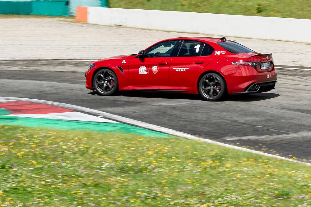 https://autogreeknews.gr/wp-content/uploads/2026/08/alfa-romeo-driving-academy-8.jpg