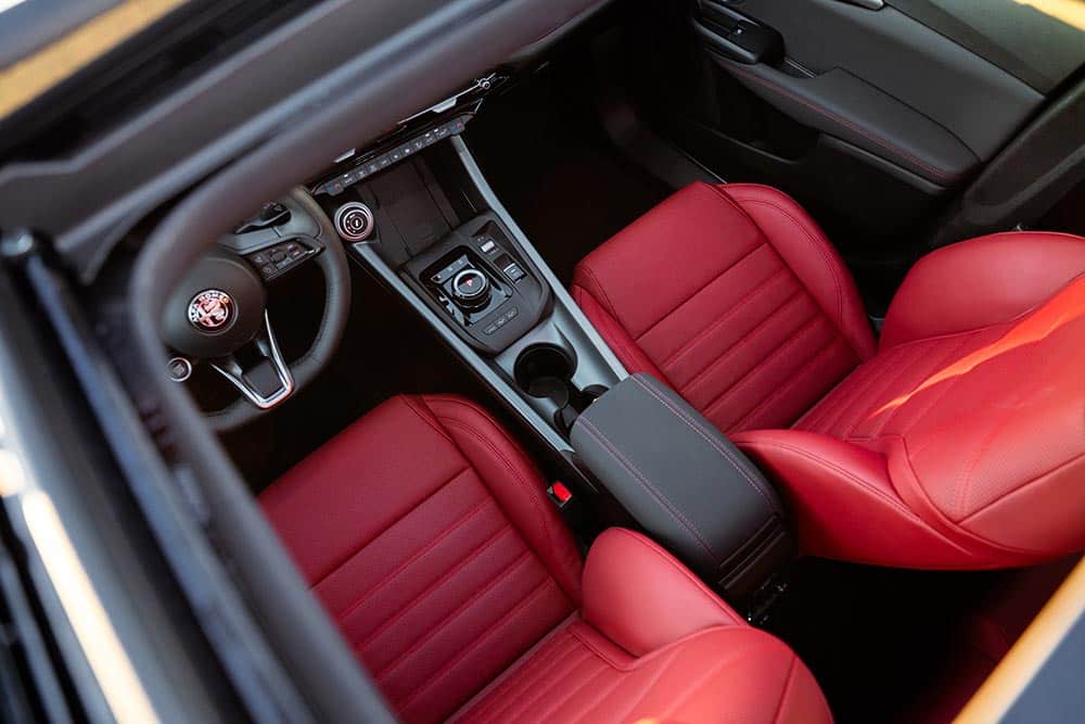 https://autogreeknews.gr/wp-content/uploads/2026/08/alfa-romeo-tonale-2026-5.jpg
