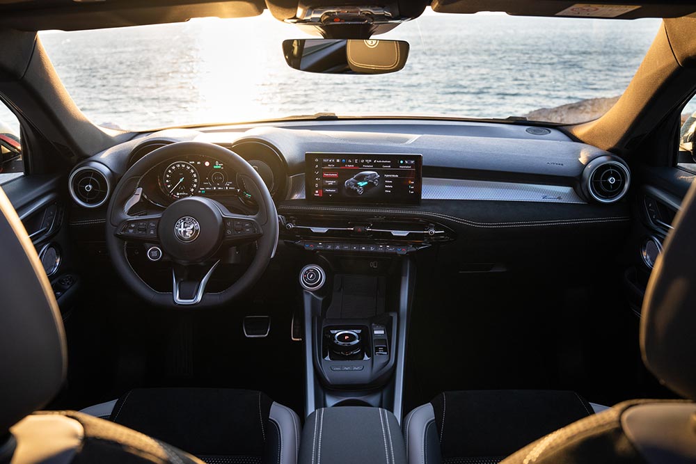 https://autogreeknews.gr/wp-content/uploads/2026/08/alfa-romeo-tonale-2026-7.jpg