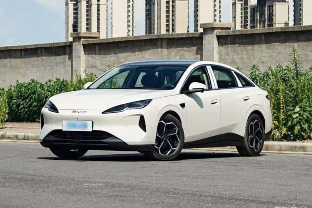 https://autogreeknews.gr/wp-content/uploads/2026/08/byd-seal-06-03.jpg