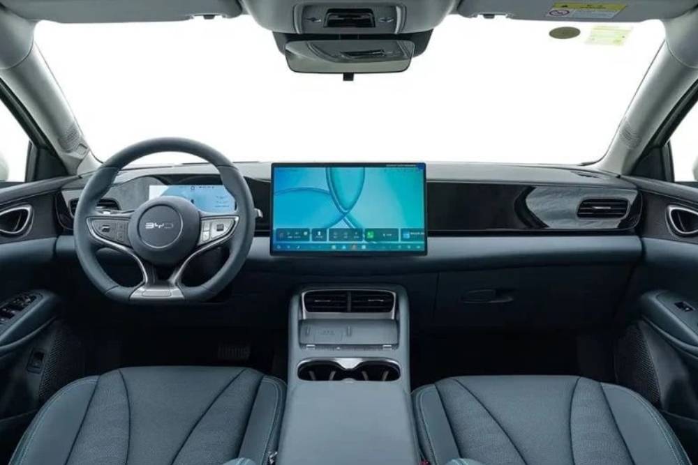 https://autogreeknews.gr/wp-content/uploads/2026/08/byd-seal-06-05.jpg