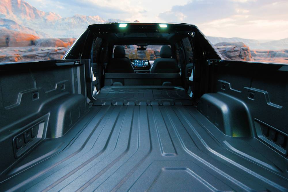 https://autogreeknews.gr/wp-content/uploads/2026/08/chevrolet_silverado_ev_rst_228.jpg