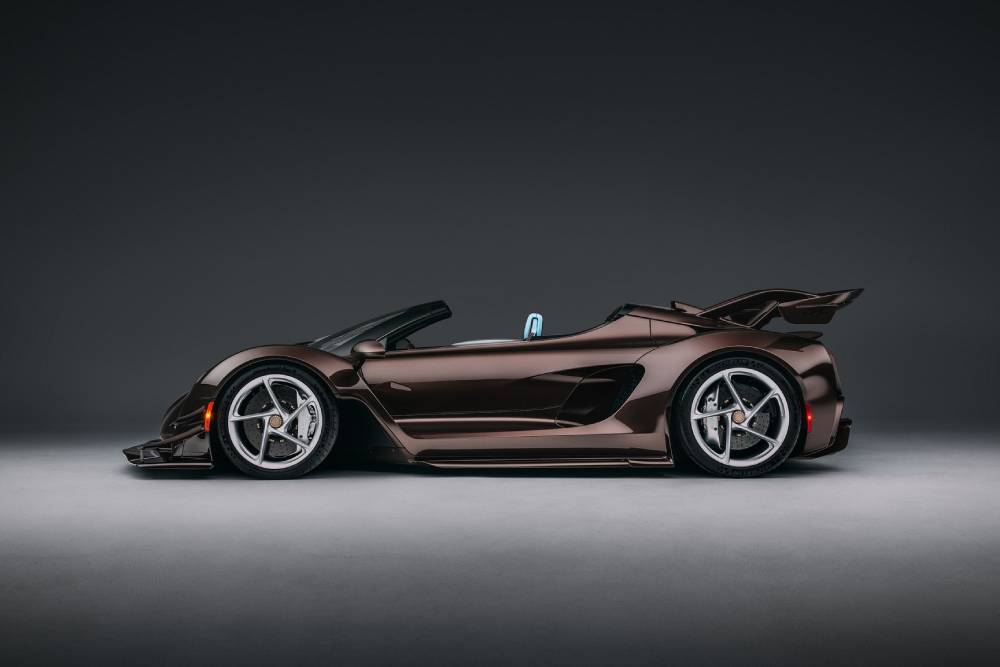 https://autogreeknews.gr/wp-content/uploads/2026/08/czinger-21c-spyder-5.jpg