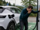 Γιατί ζαλιζόμαστε περισσότερο μέσα στα ηλεκτρικά αυτοκίνητα;