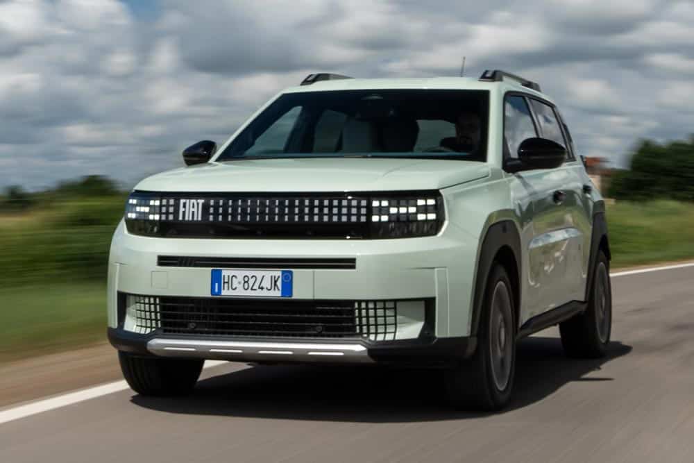 https://autogreeknews.gr/wp-content/uploads/2026/08/fiat-grande-panda-turbo-100-1.jpg