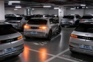 Η τεχνολογία της Hyundai που κάνει το παρκάρισμα παιχνιδάκι