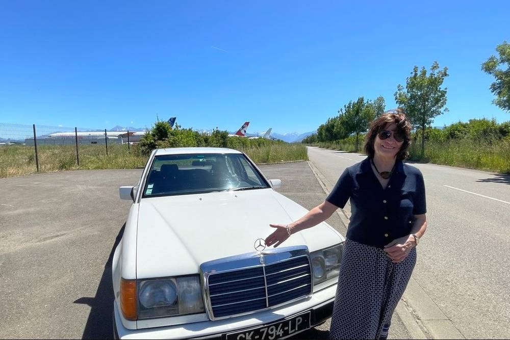 https://autogreeknews.gr/wp-content/uploads/2026/08/mercedes-200d-831000-km-02.jpg